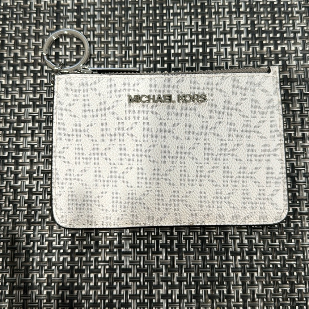 Michael Kors Chain Wallet